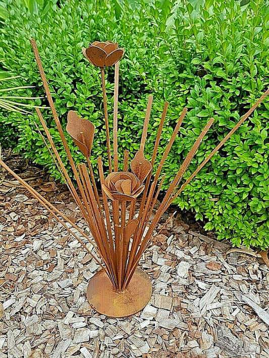 Rusty Metal Grass & Flower Plant Garden Art Ornament Sculpture 50cm